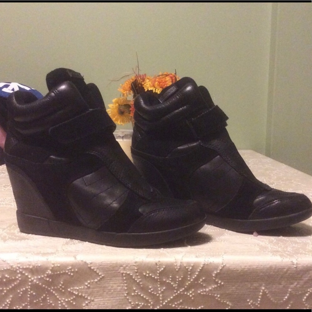 DKNY womens leather wedge sneakers